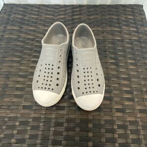 Native Jefferson shoes, children’s size 13